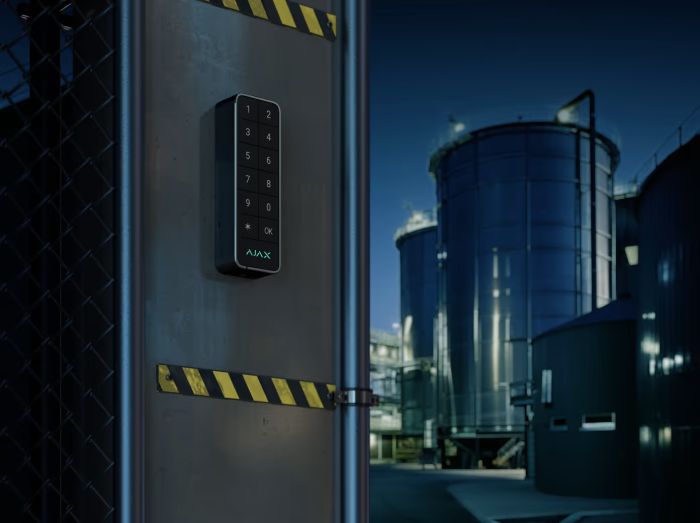Superior KeyPad Outdoor Fibra — зовнішня дротова клавіатура